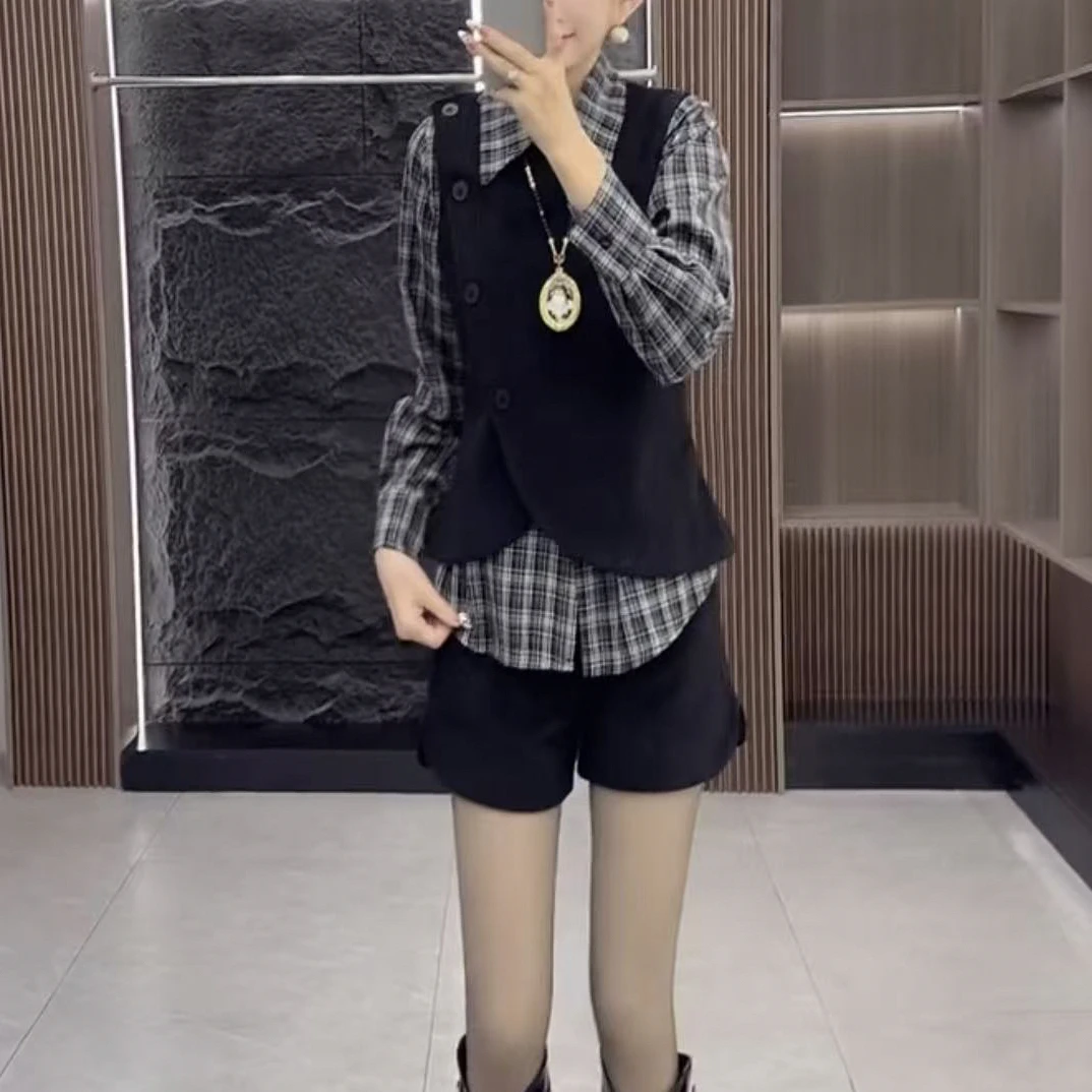 设计感宽松减龄休闲假两件马甲衬衫领搭短裤两件套