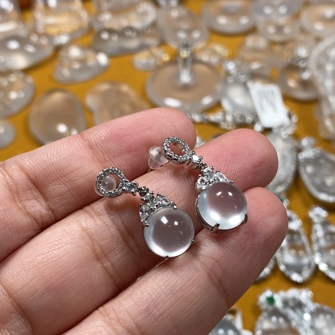 石英质玉未镶嵌颈饰耳坠