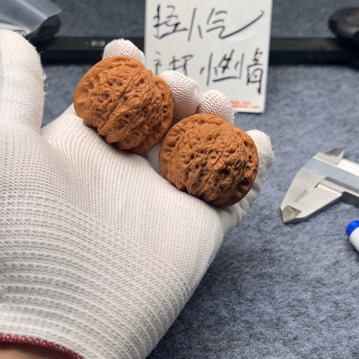 文玩核桃把件麒麟