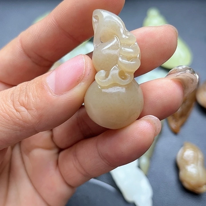 【闪购商品】颈饰未镶嵌和田玉妙****