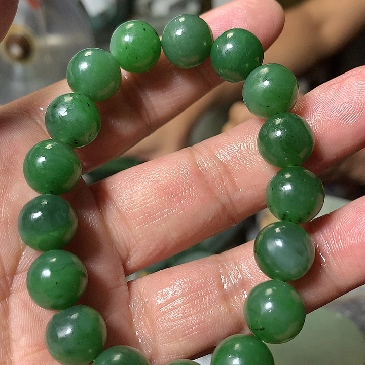 颈饰未镶嵌和田玉（糖玉）