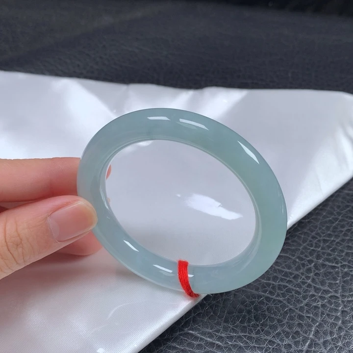 翡翠未镶嵌手镯（圆镯）