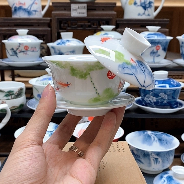 手绘五彩荷花悬停盖碗150cc釉下彩微瑕福利款
