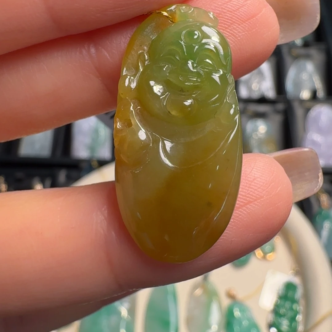 翡翠未镶嵌颈饰佛公