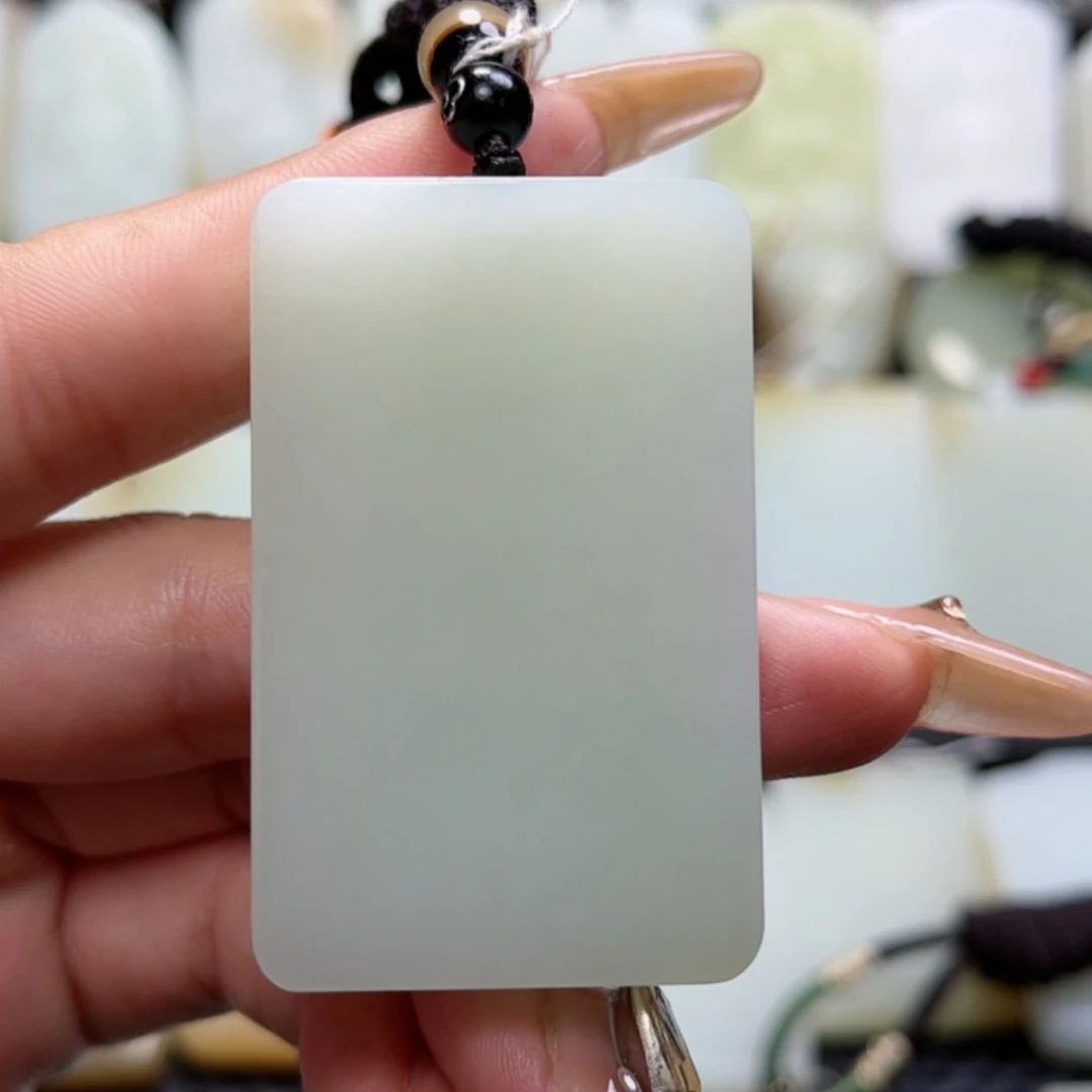 【闪购商品】颈饰未镶嵌和田玉