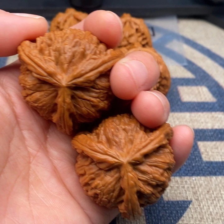 吊坠文玩核桃逍**生三棱