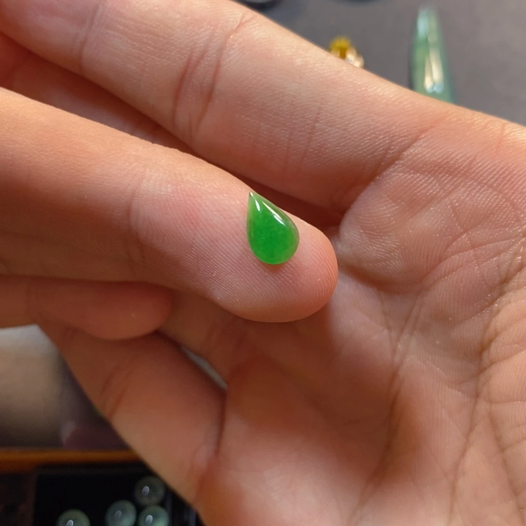 翡翠挂件未镶嵌翡翠珠宝翡翠珠宝