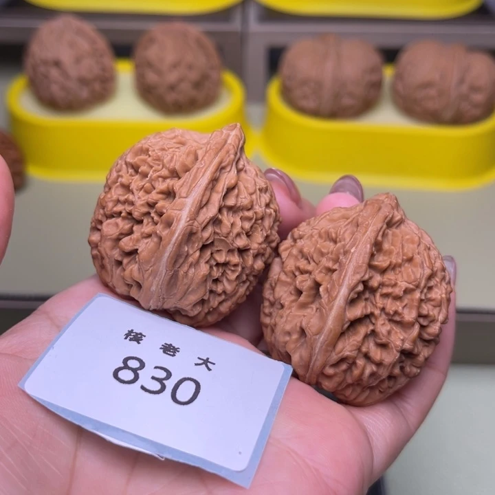 文玩核桃把件大蒜头34.830