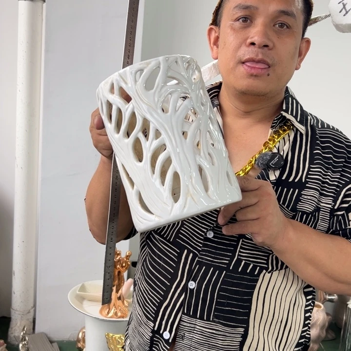 摆件98 号高温陶瓷装饰品（部分微瑕）