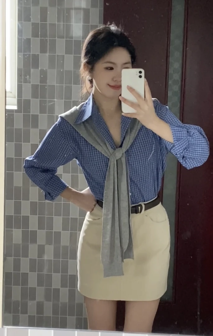 2025春秋新款学院风蓝色格子长袖衬衫女+小披肩+米色半身裙三件套