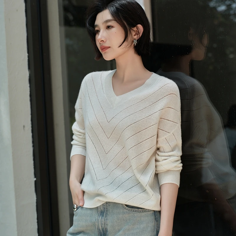 100纯山羊绒女士大V领宽松版镂空羊绒针织衫毛衣L320JF0000107