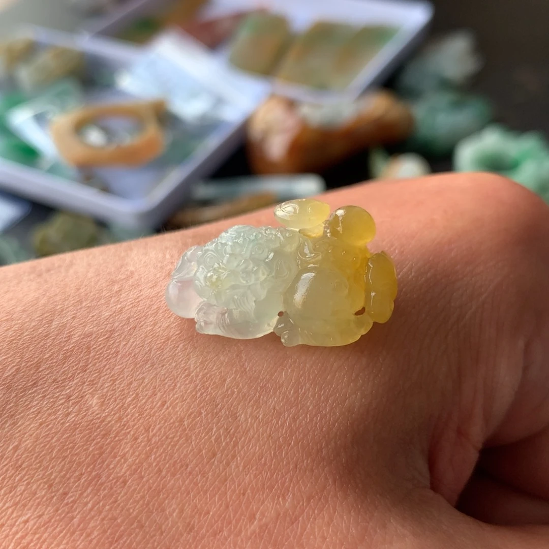 逍***c定制翡翠未镶嵌翡翠
