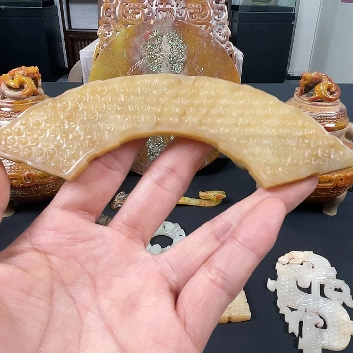 和田玉（糖玉）未镶嵌挂件