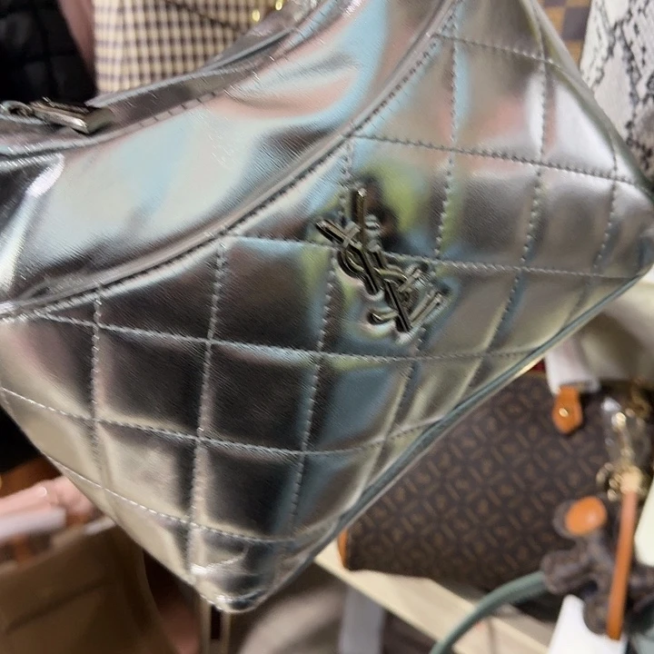 蚕丝小牛的姐姐丹丹姐姐的