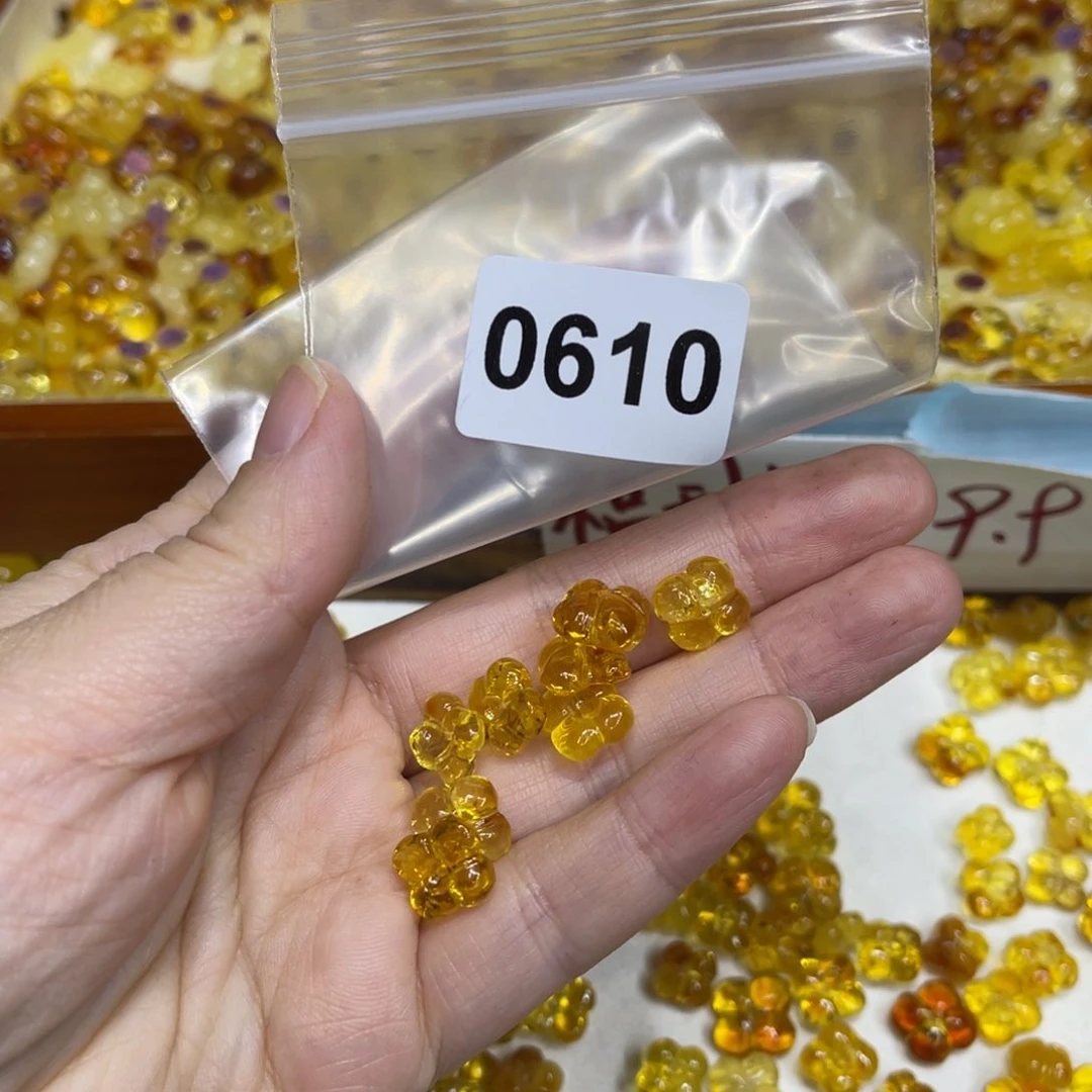 琥珀珠宝奇石未镶嵌