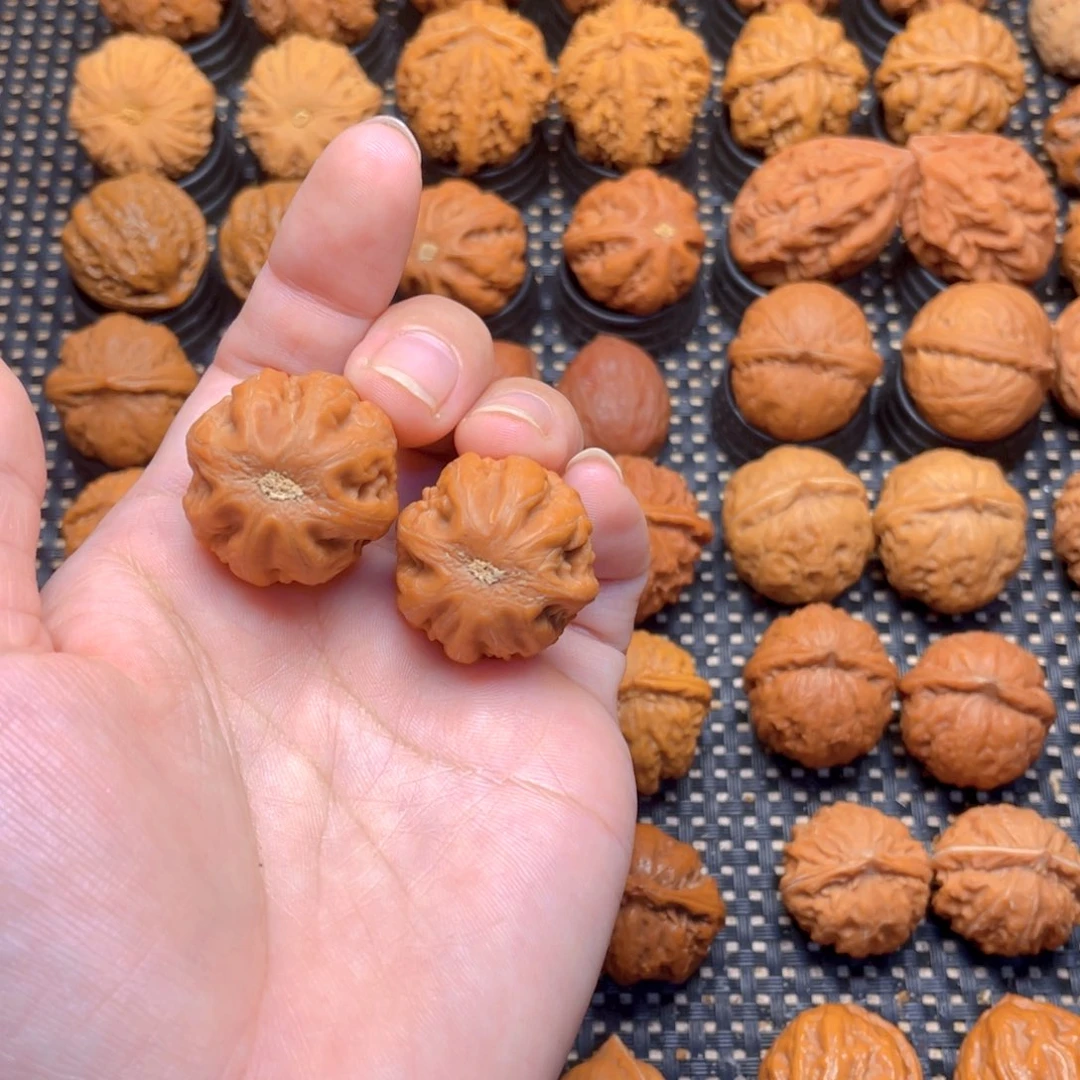 品***饰核桃文玩把件玉龙粗筋