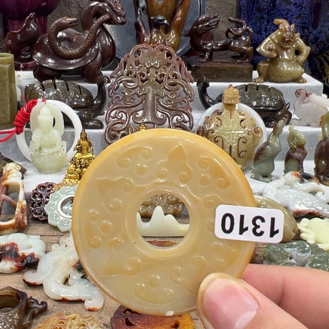 摆件新号开播一漏到底