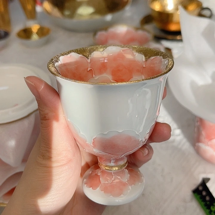 瓷片The first thing