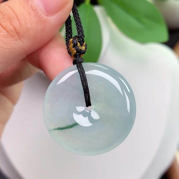 翡翠未镶嵌颈饰平安扣28.1x4.6mm