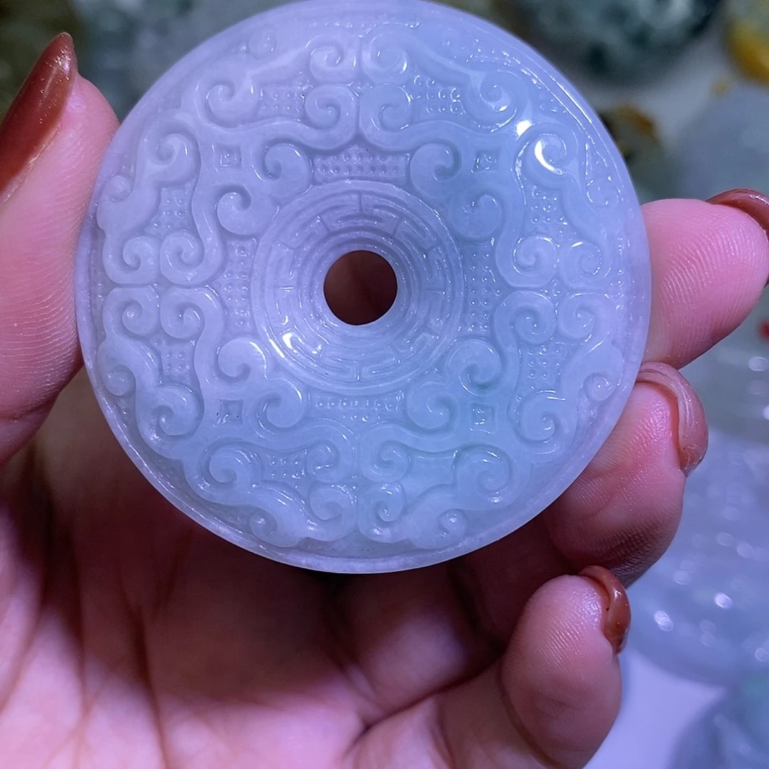 翡翠未镶嵌颈饰怀古扣