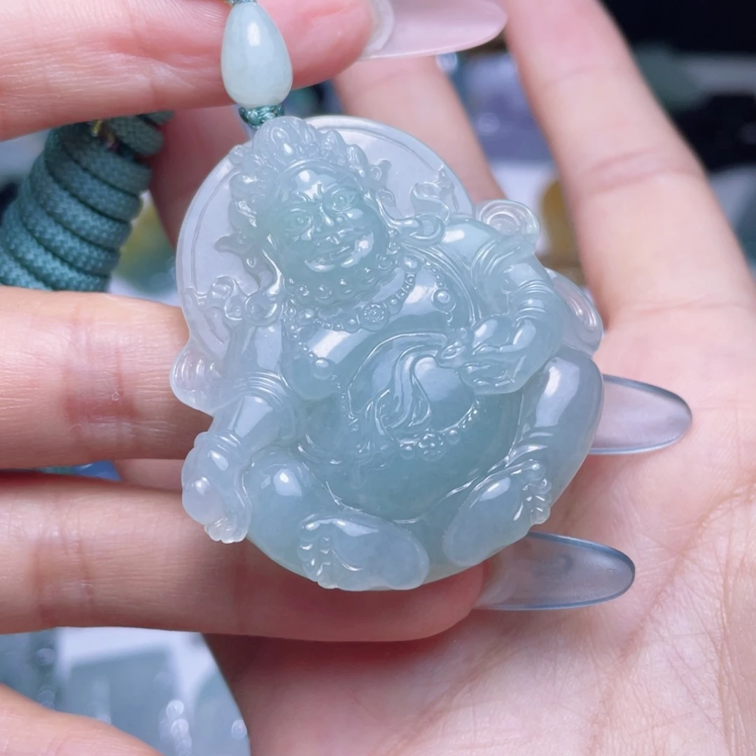 翡翠未镶嵌颈饰成品