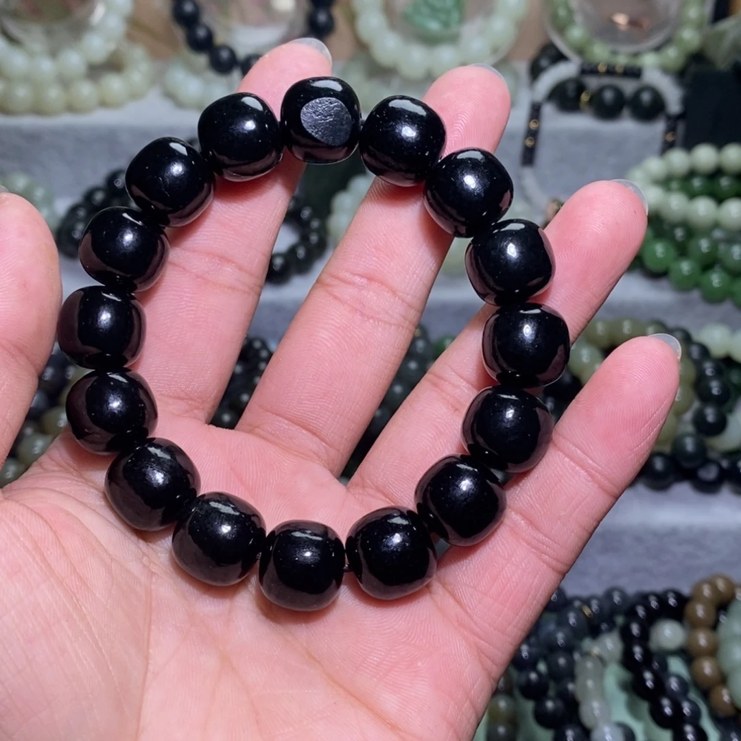 木***木和田玉未镶嵌手链