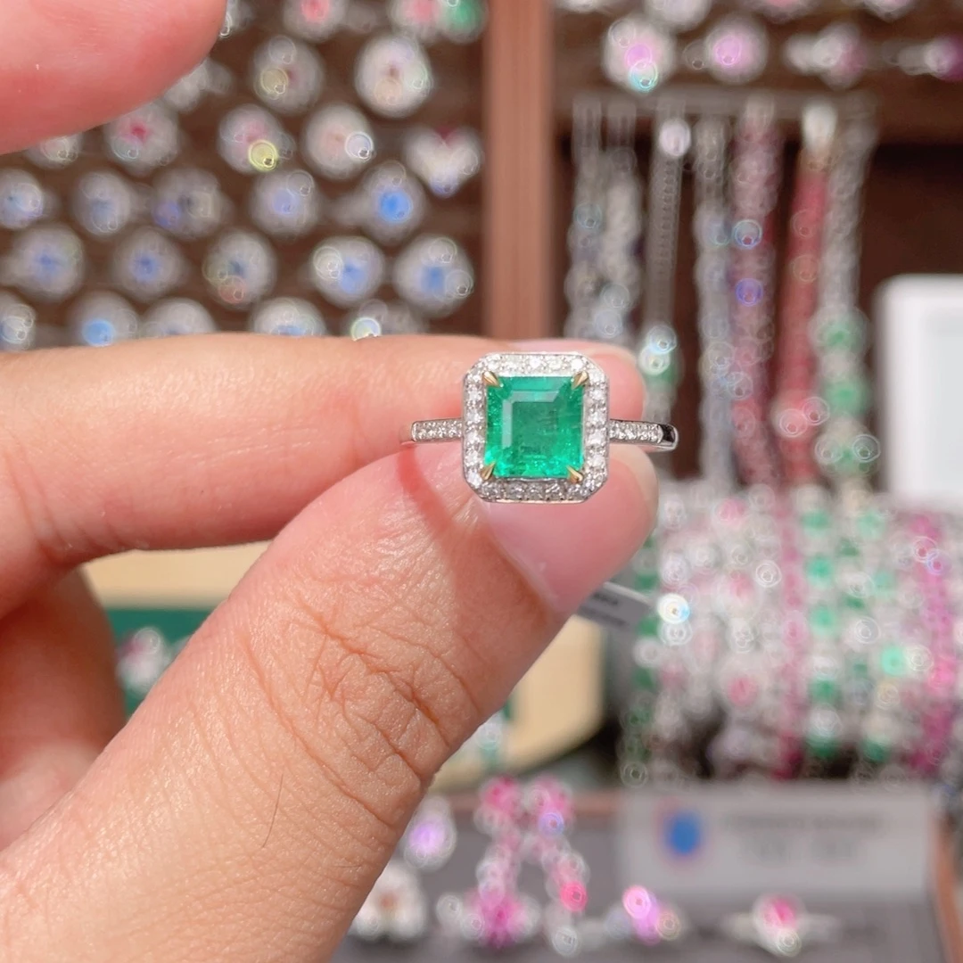戒指祖母绿18K金镶嵌1.2ct