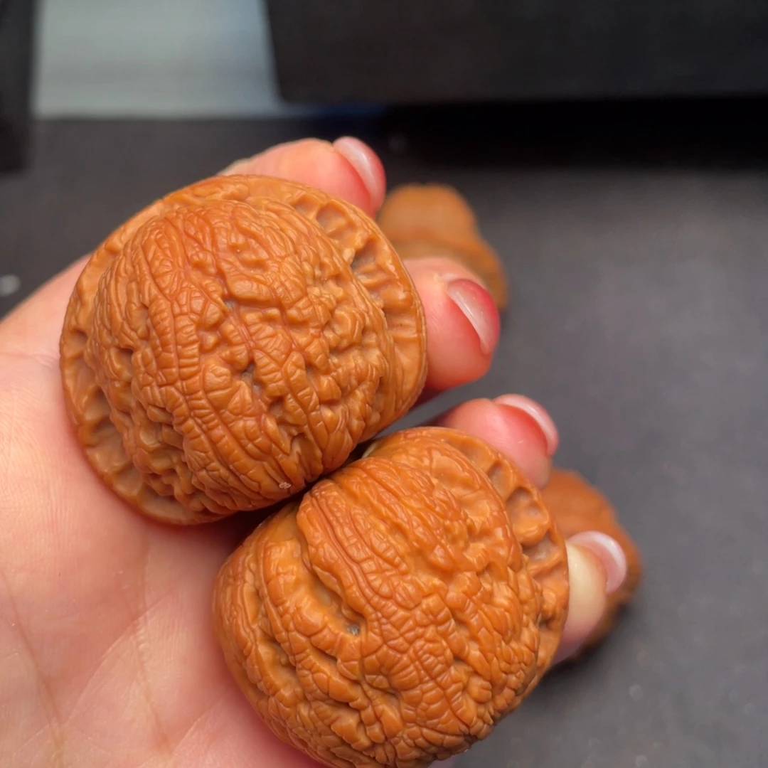 文玩核桃吊坠秦岭野生核桃