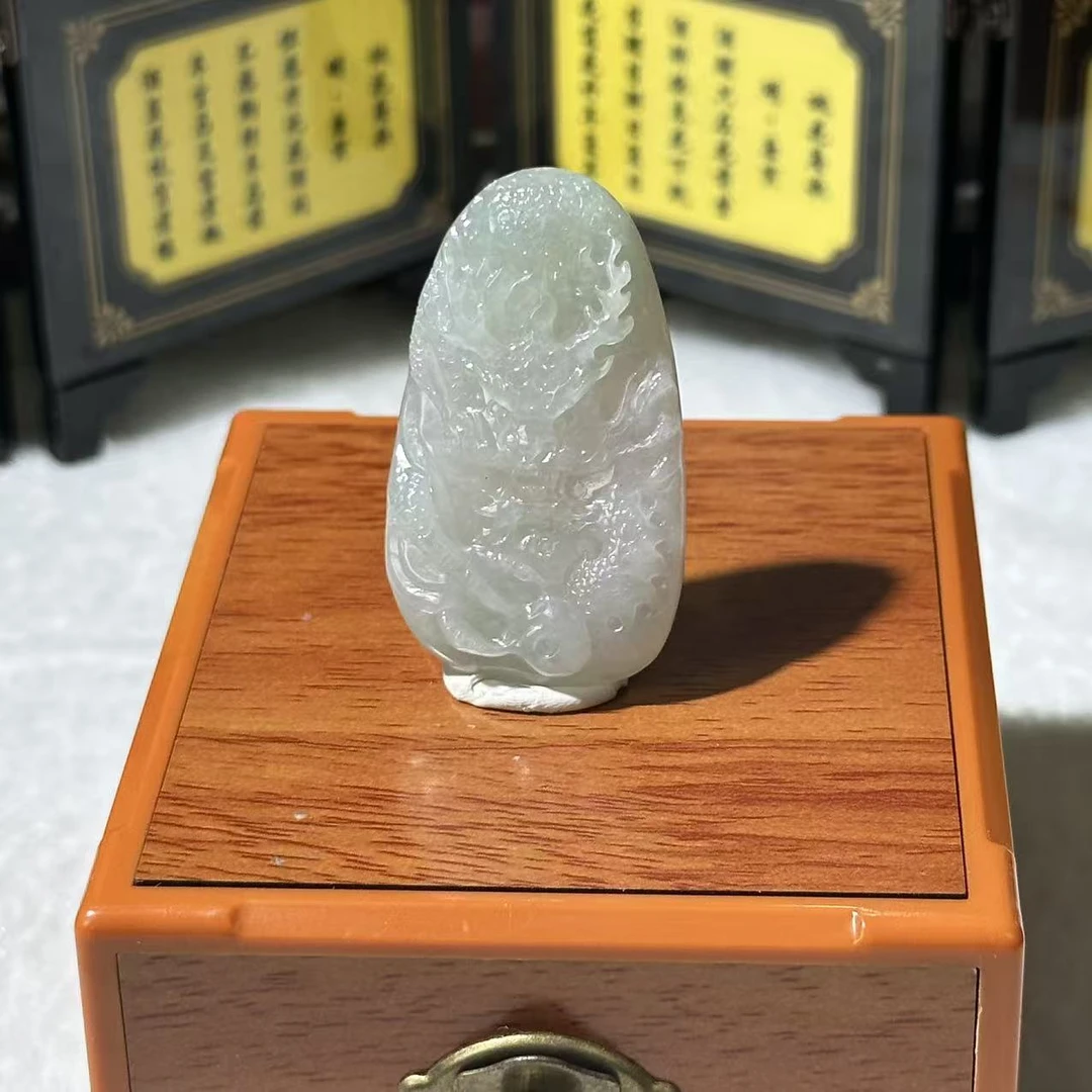 4413-天然翡翠-龙牌