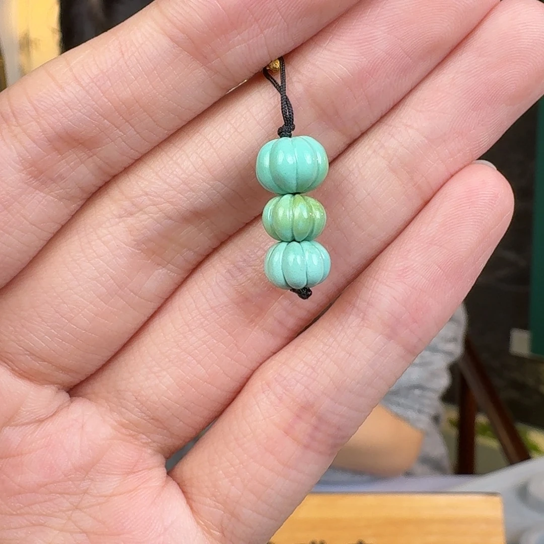 绿松石未镶嵌挂件