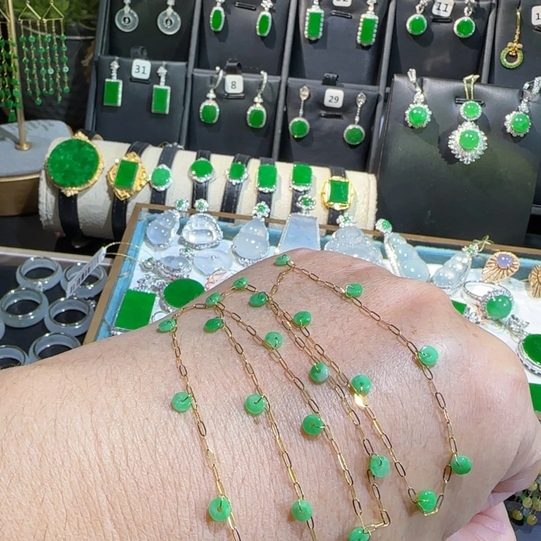 翡翠18K金镶嵌颈饰满天星45cm