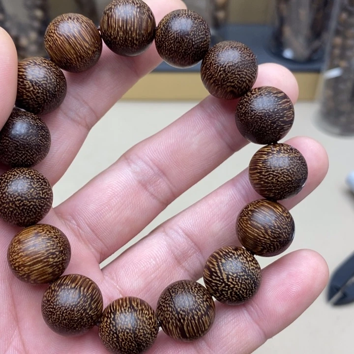 沉香碎屑沉香越南芽庄白奇1