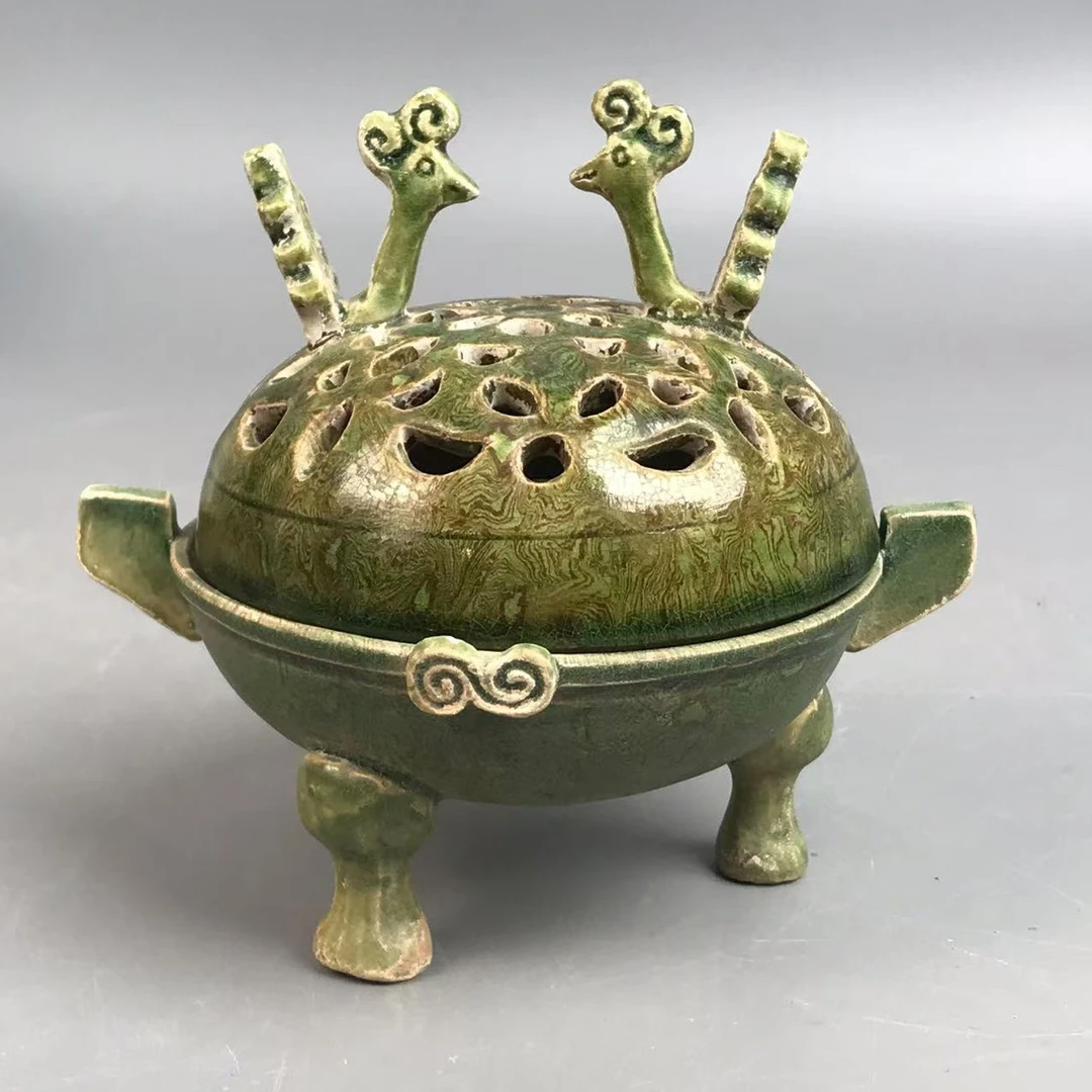 当阳峪窑绞胎釉三足炉