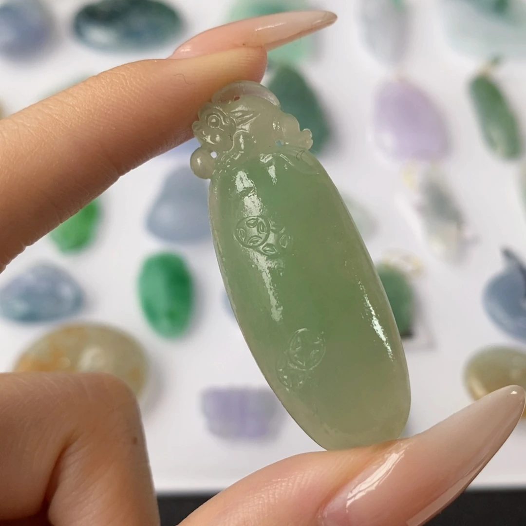 未镶嵌定制翡翠瓜瓜