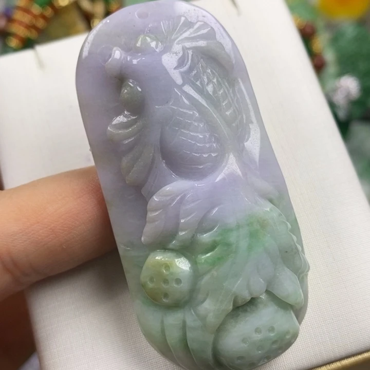 翡翠未镶嵌吊坠(赠链)