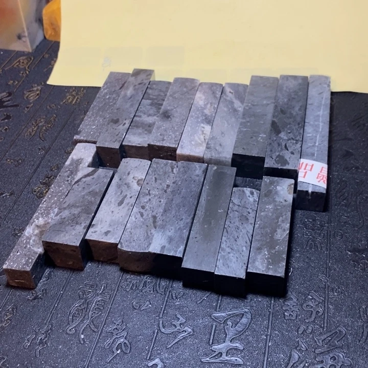 昌化鸡血石印章石