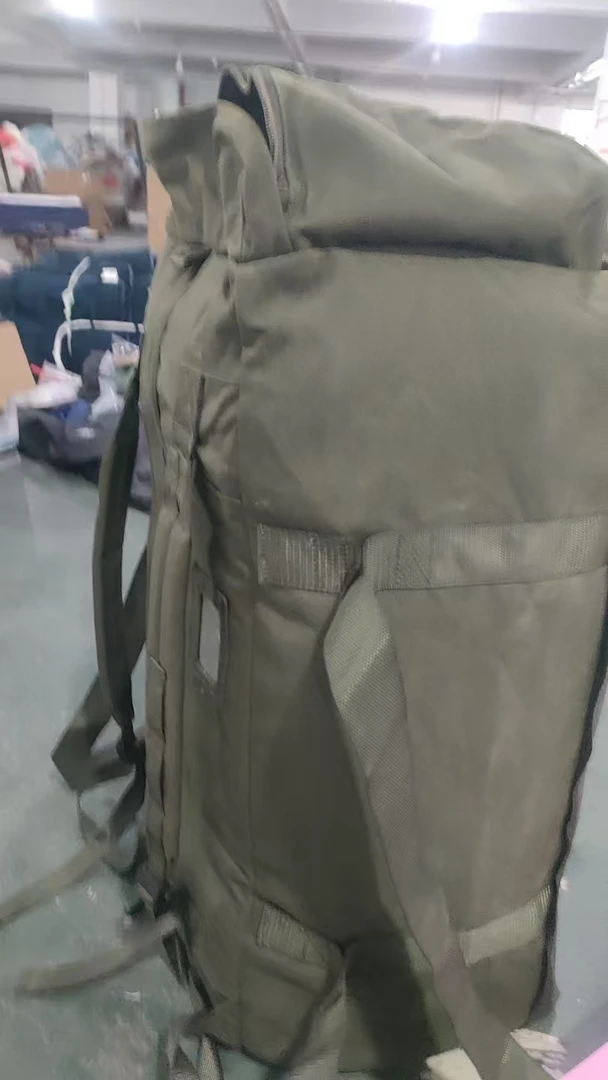 大容量橄榄绿高品质双肩书包发1