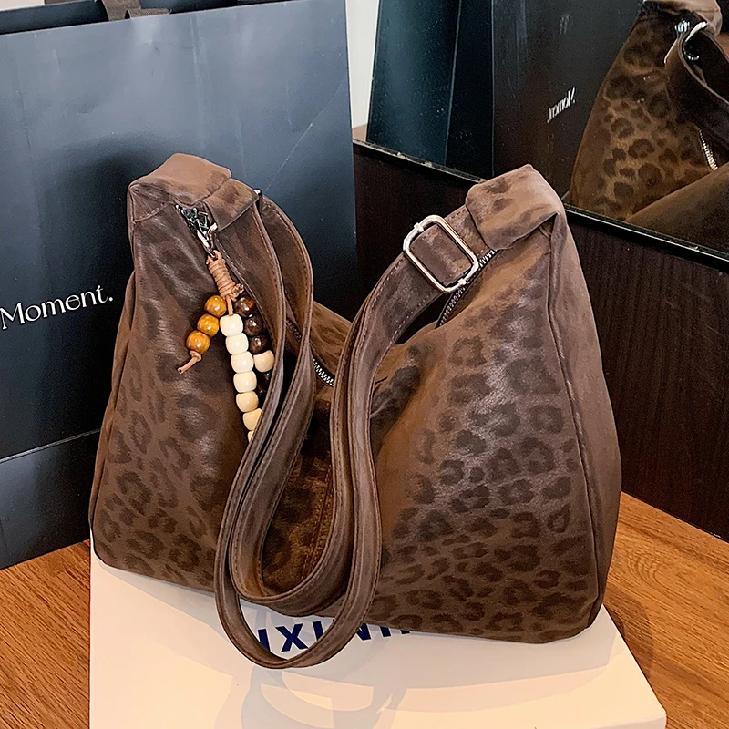 休闲复古绒面托特包女式2025新款早秋豹纹百搭单肩包大容量通勤包