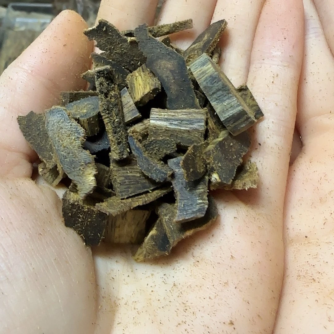 香榧木绿奇楠边角料高油20克