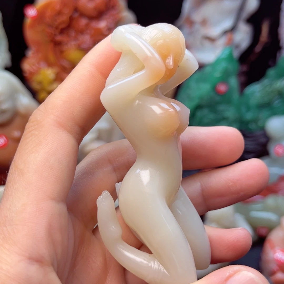 寿山石美女手玩件