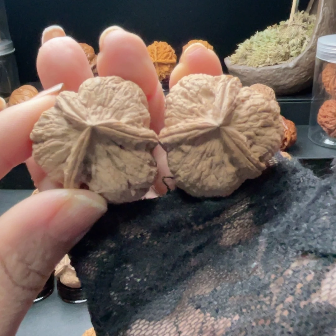 吊坠文玩核桃三棱………………