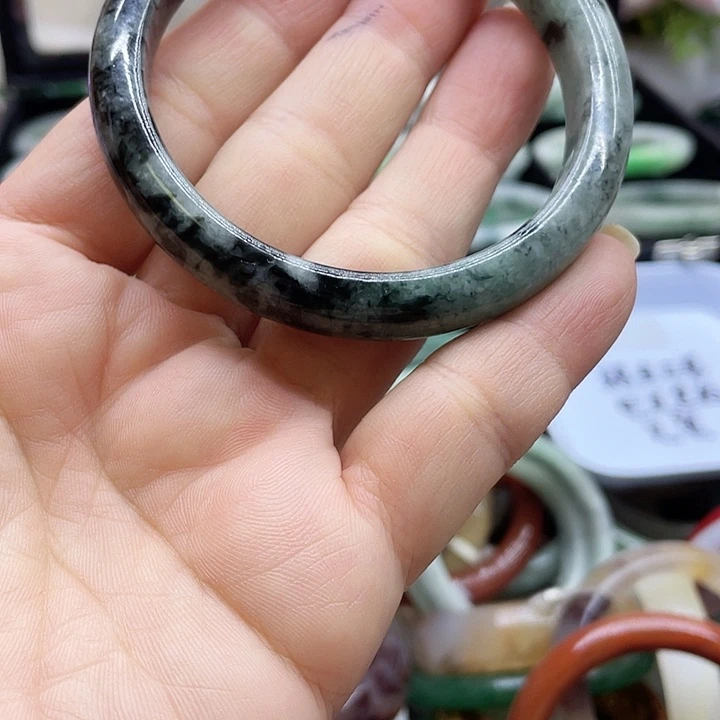 沾***面翡翠未镶嵌手镯手镯