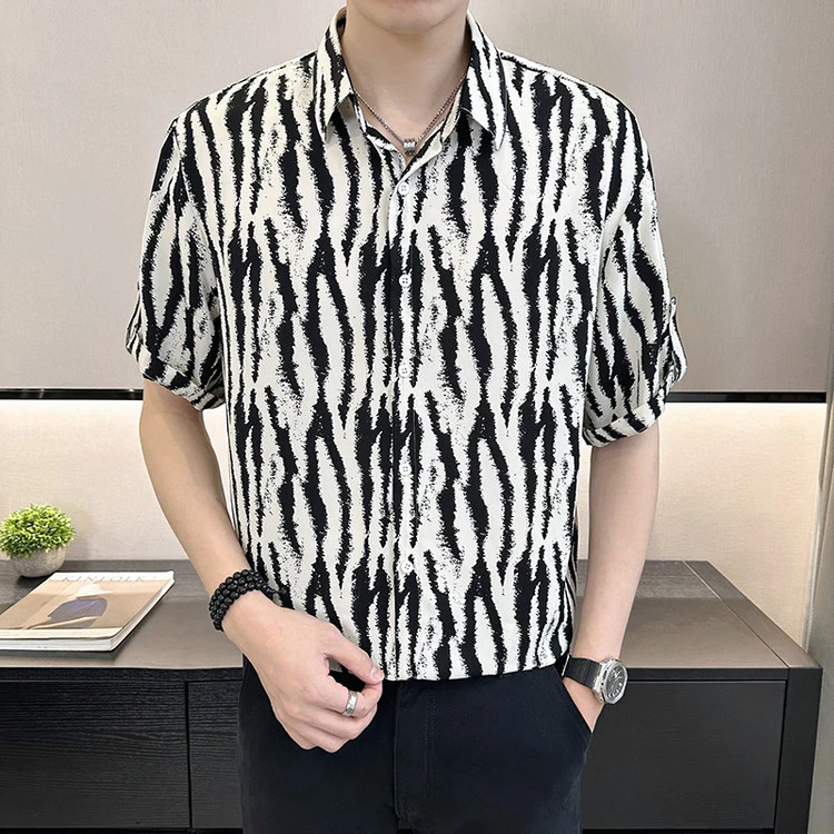 2025年夏季新款大码男装时尚潮流韩版斑马纹中袖帅气宽松上衣衬衫