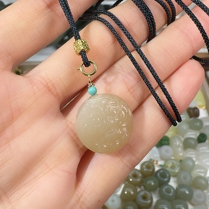 和田玉（糖玉）未镶嵌颈饰