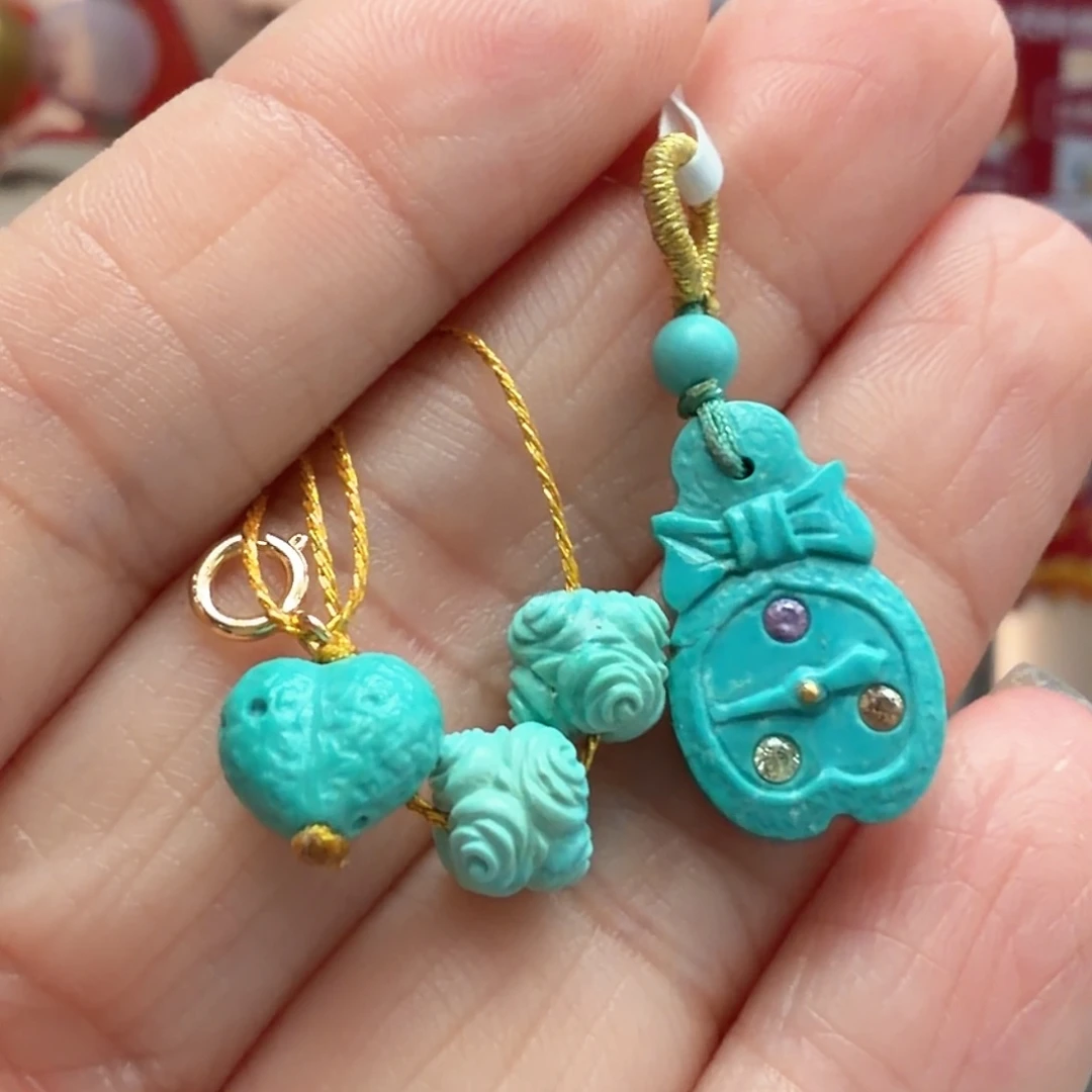 绿松石未镶嵌颈饰