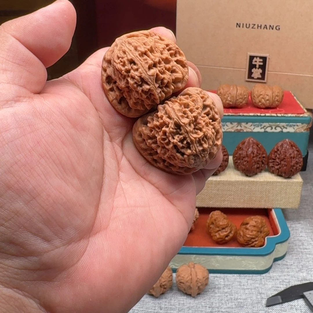 文玩核桃吊坠南疆100078