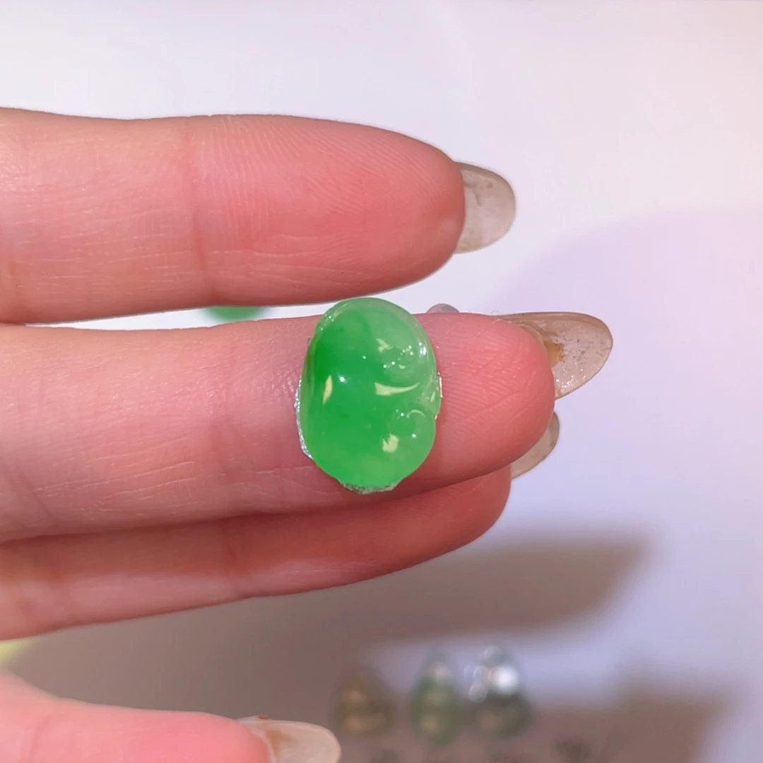 翡翠未镶嵌颈饰裸石