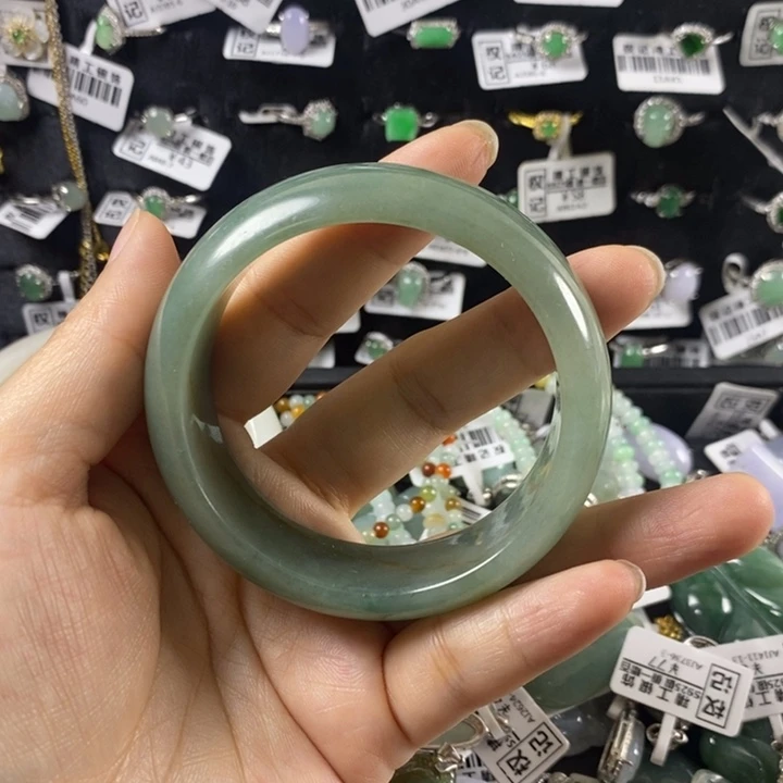 翡翠未镶嵌颈饰颈饰未镶嵌翡翠