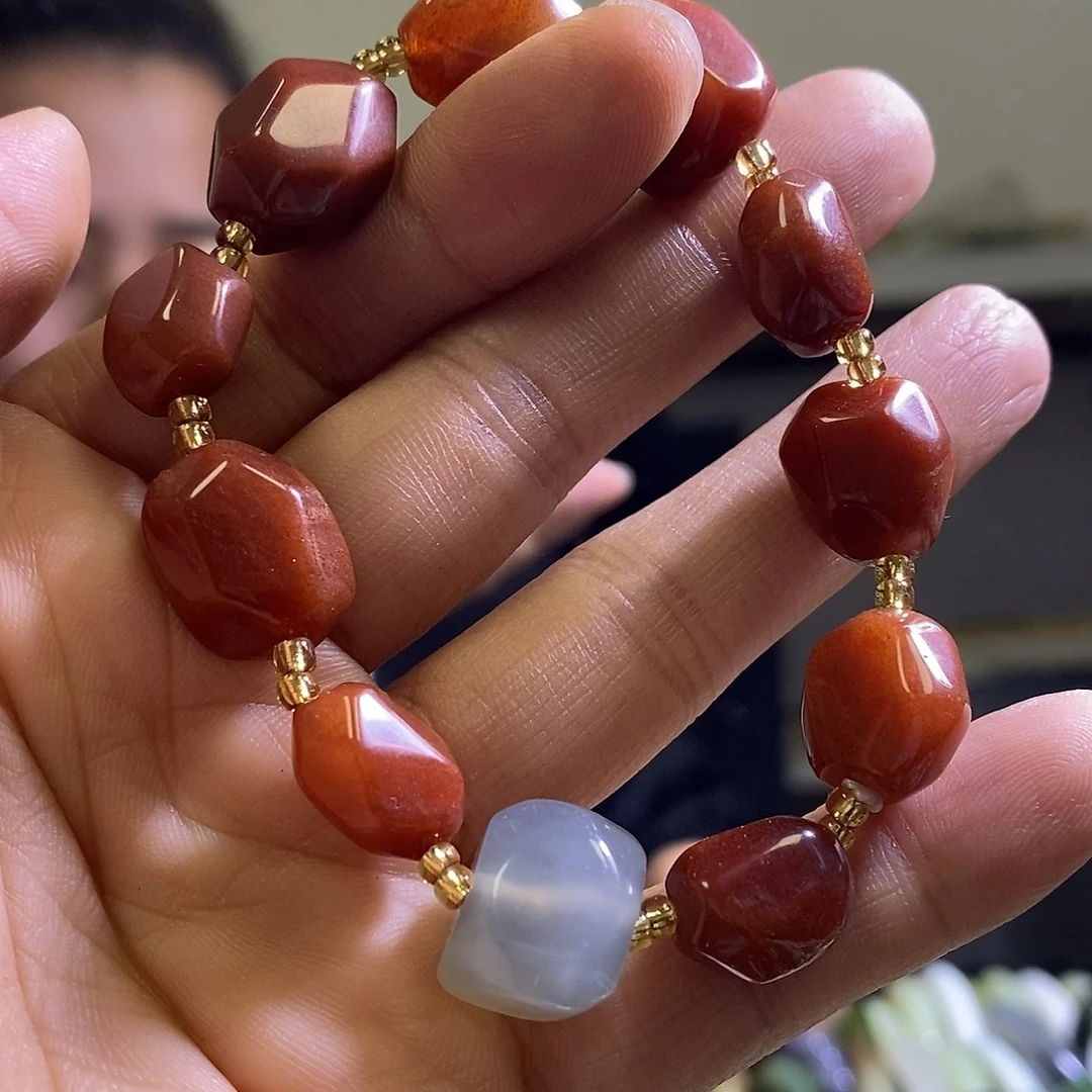 岫玉未镶嵌手链一个