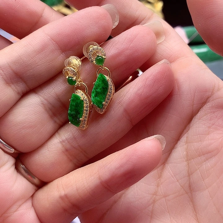 翡翠银S925镶嵌颈饰翡翠